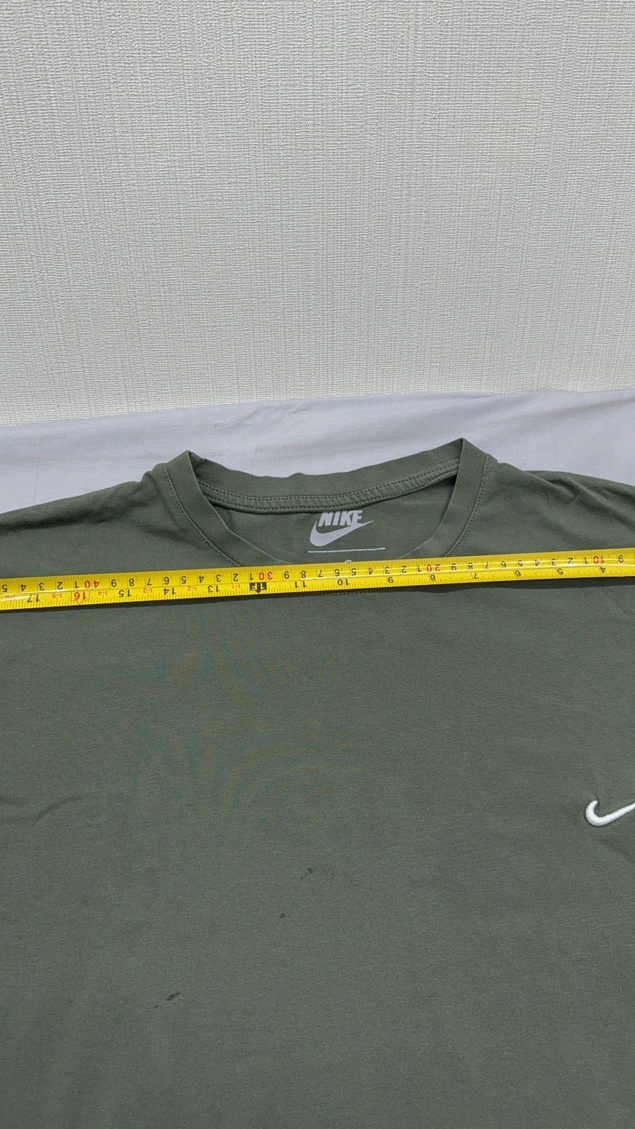 Nike Unisex Dark Green Oversized Logo T-Shirt Size S Short Sleeve