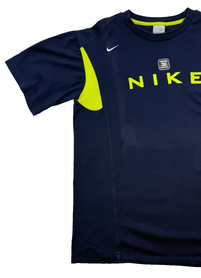 Nike Men's T-Shirt, Likely Featuring Dri-FIT - Size XL