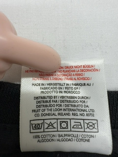 Fruit of the Loom Men Black Graphic T-Shirt Size M Classic Valueweight