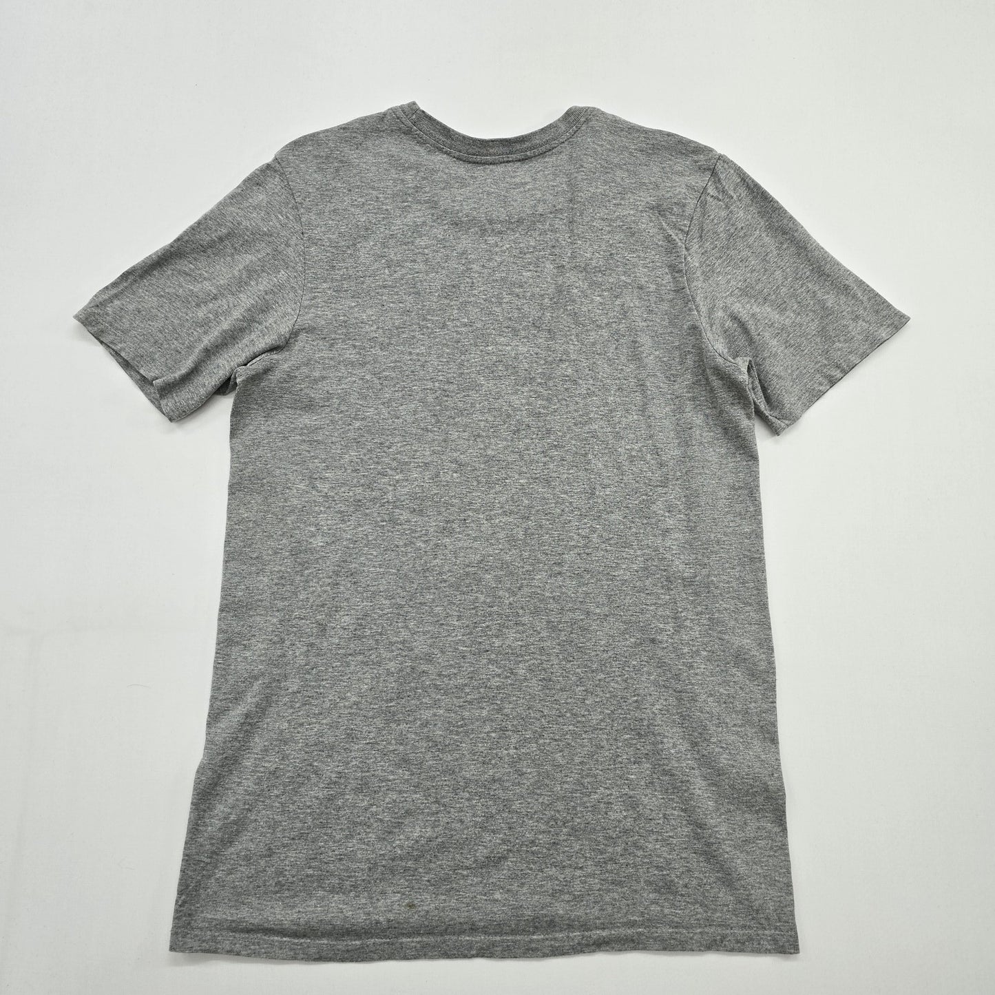 Nike Boys Gray Athletic Cut Logo T-Shirt Big Kid Size S