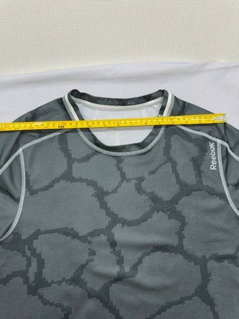 Reebok Men's Gray Camo Short Sleeve T-Shirt Size M Athletic Fit