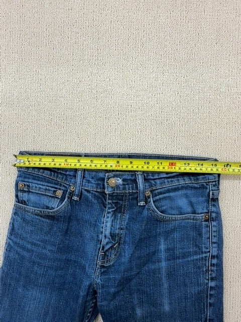 Vintage Levi's Men's Blue Jeans – Size 31x32, Slim Fit
