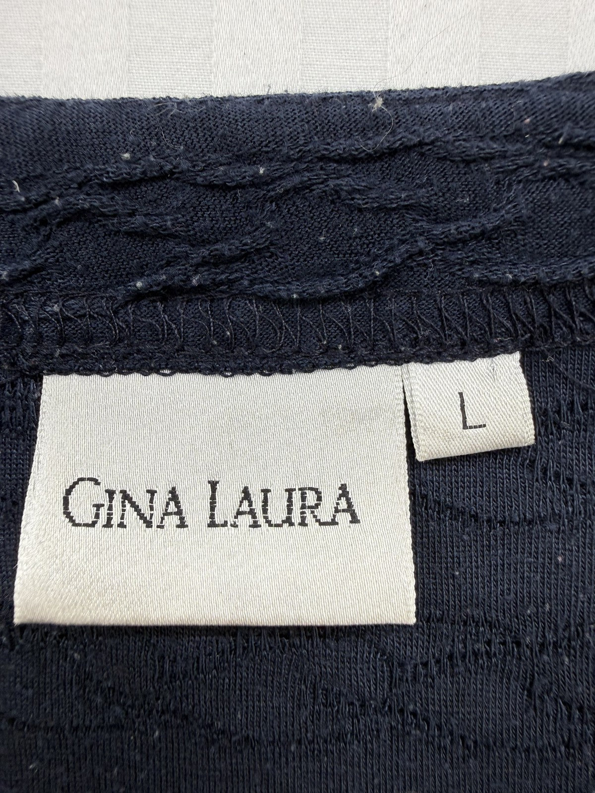 Gina Laura Women’s Navy V-Neck T-Shirt Size L Regular Fit