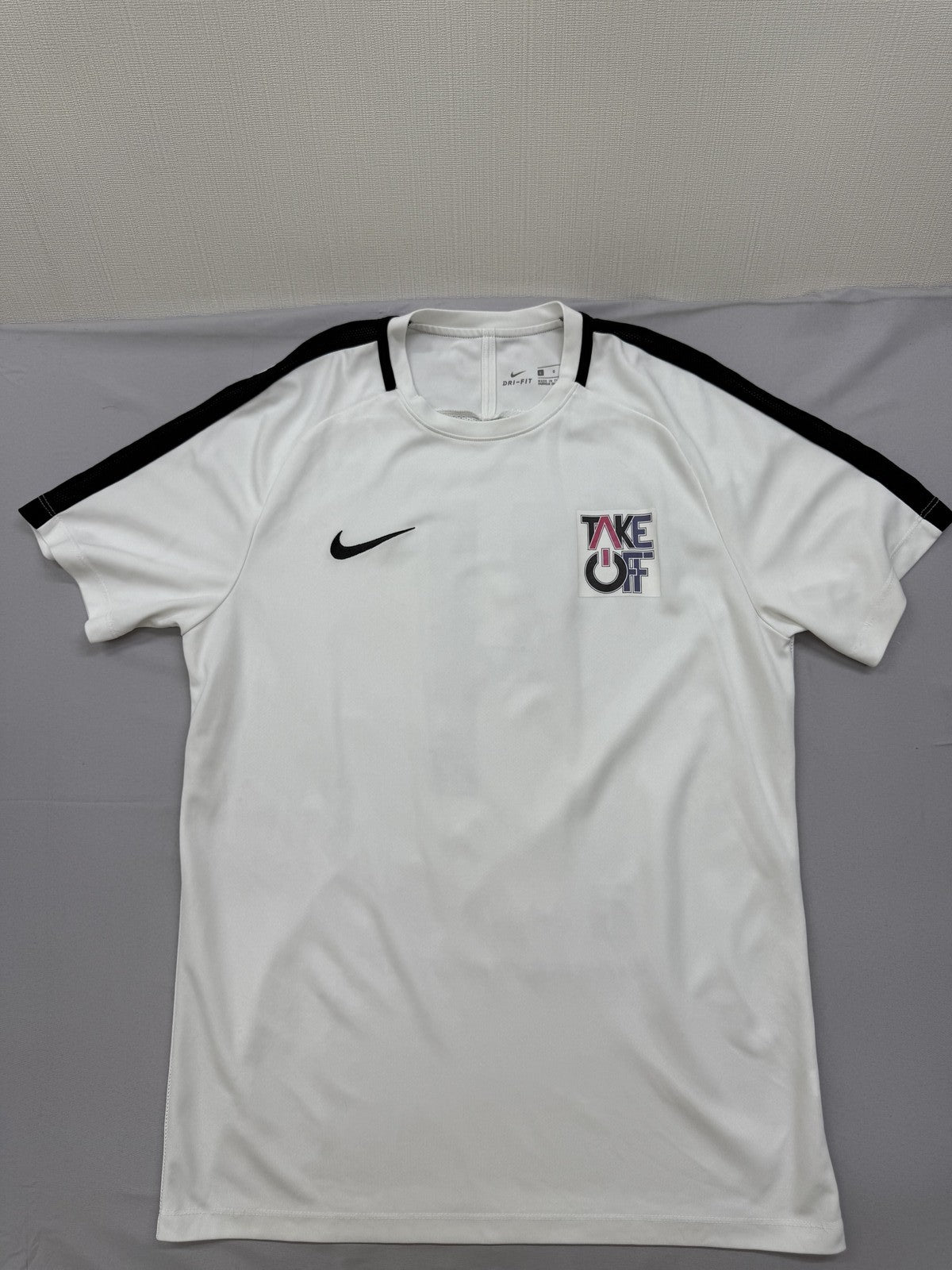 Nike Men's L White Dri-FIT Soccer Jersey Short Sleeve