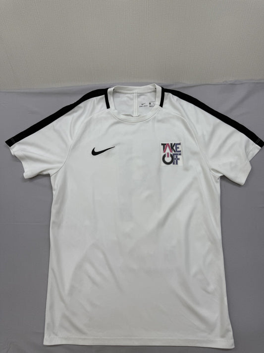 Nike Men's White Jersey – Size L, One-off pre-loved from Artistic