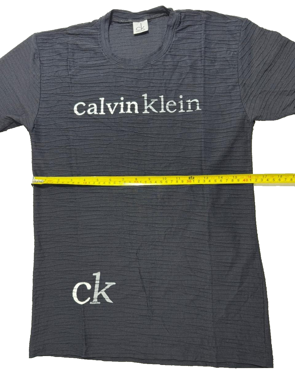 Black Calvin Klein Men's T-Shirt - Size S