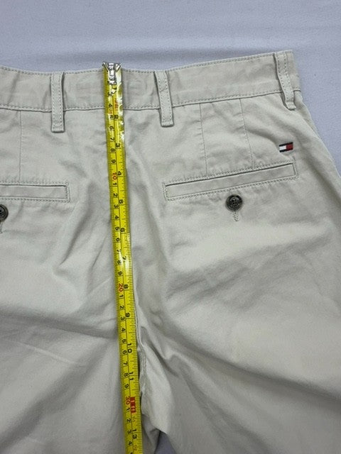 Tommy Hilfiger Men's Khaki Cotton Twill Shorts 28 Waist Flat Front