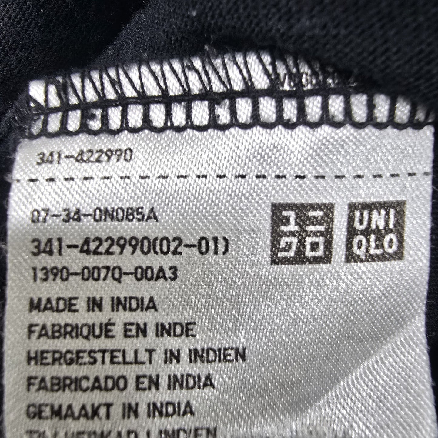 Uniqlo Women Black T-Shirt size S product image 4