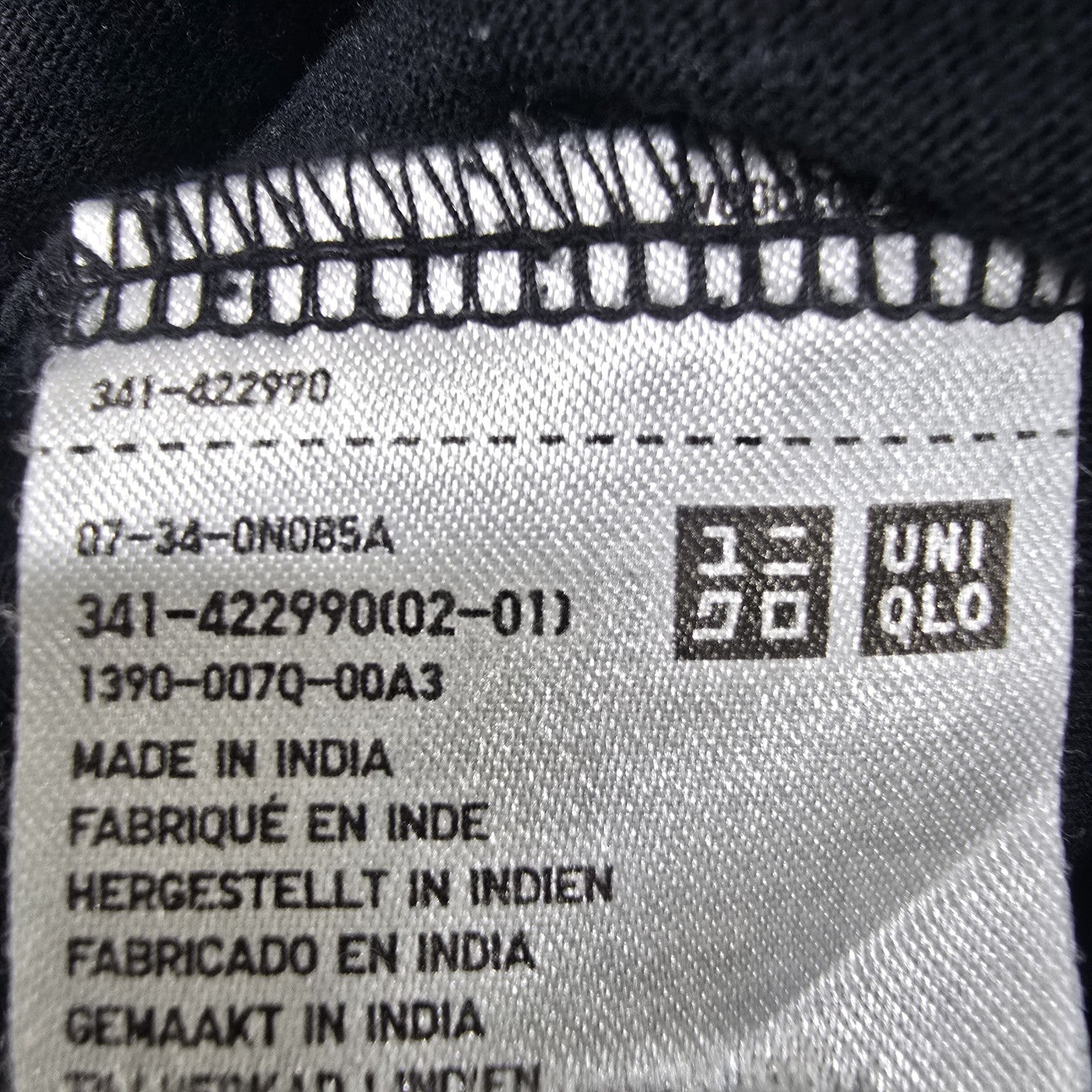 Uniqlo Women Black T-Shirt size S product image 4