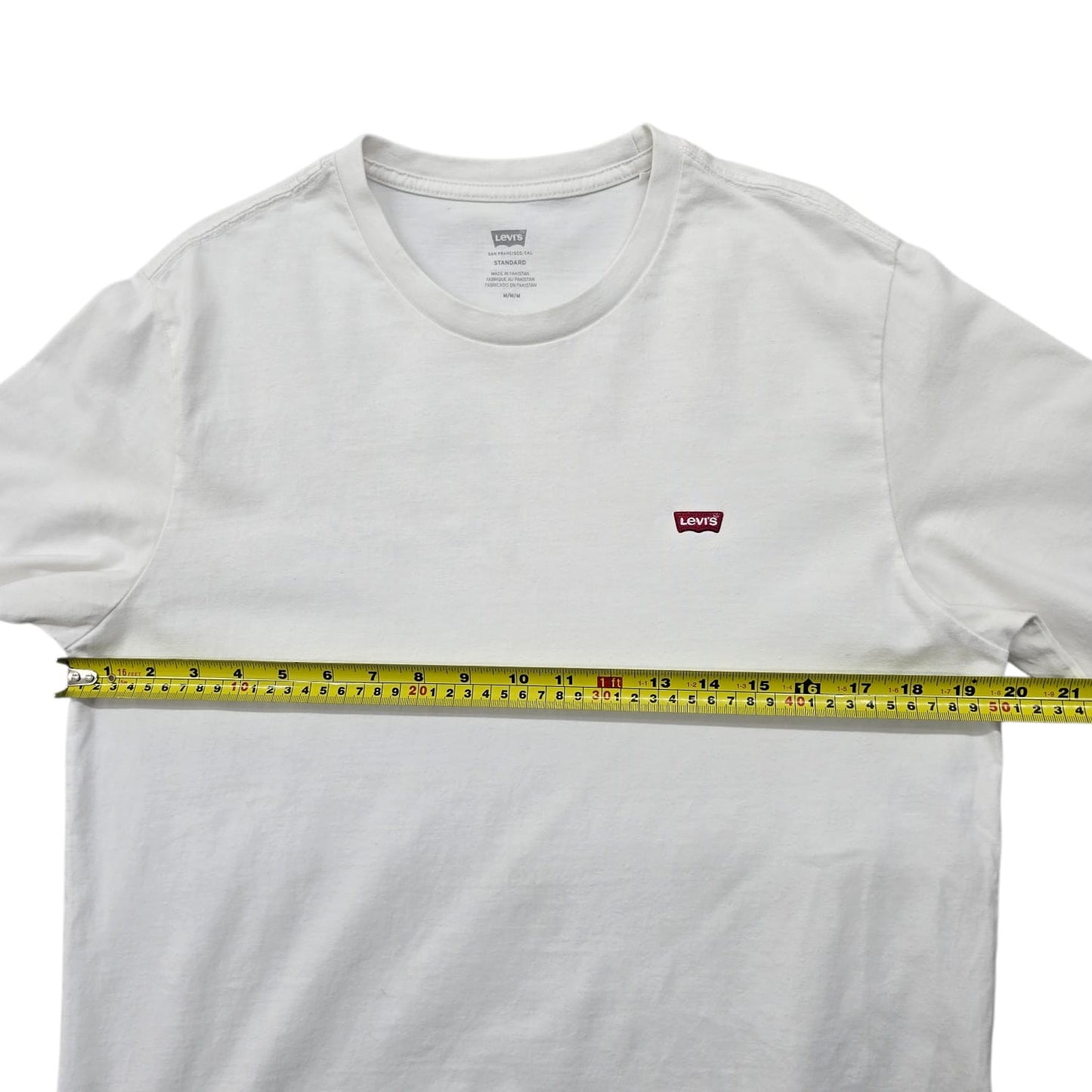Levi's Men's White Chest Logo T-Shirt Size M