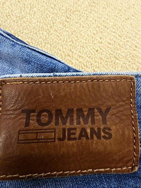 Tommy Hilfiger Men's Tapered Light Wash Jeans 36x34 34" Inseam Denim