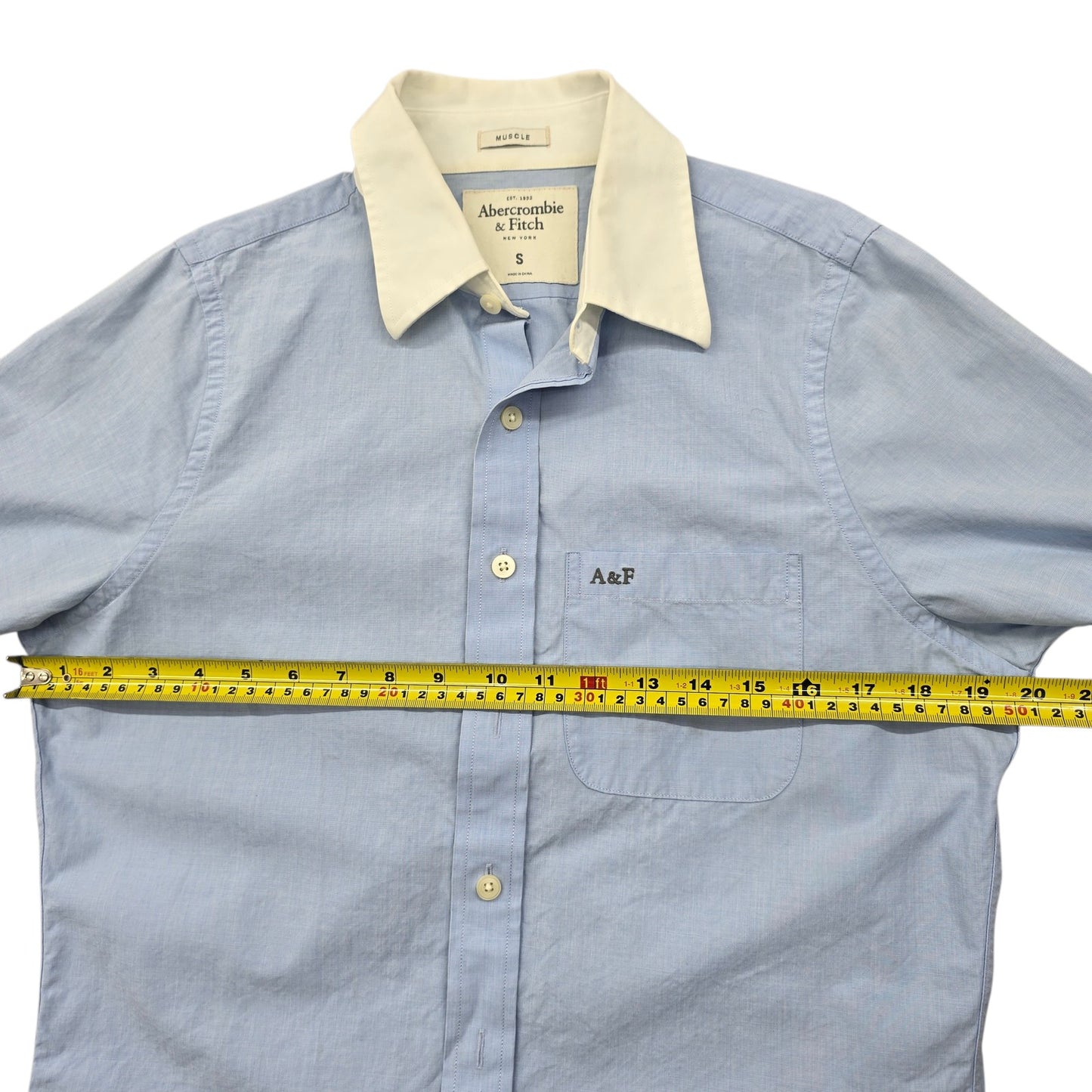 Abercrombie & Fitch Men's S Light Blue Muscle Fit Long Sleeve Button-Up