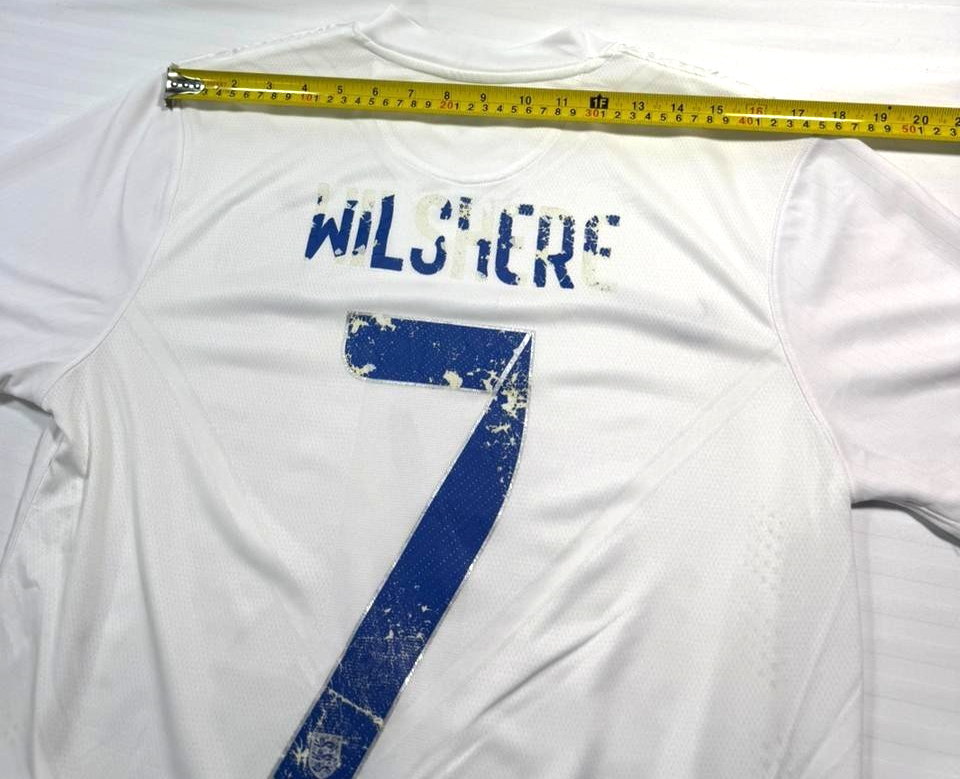 Nike England Home Football Shirt Jersey #7 Wilshere Men's World Cup - Size M