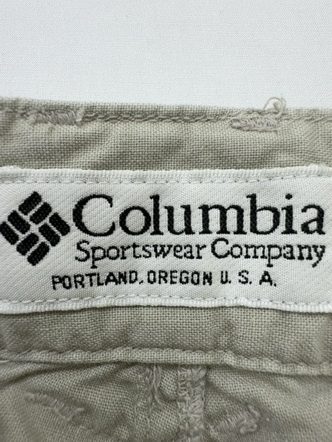 Columbia Women's Khaki Cargo Shorts Size 4 Button Mid Rise Regular Condition