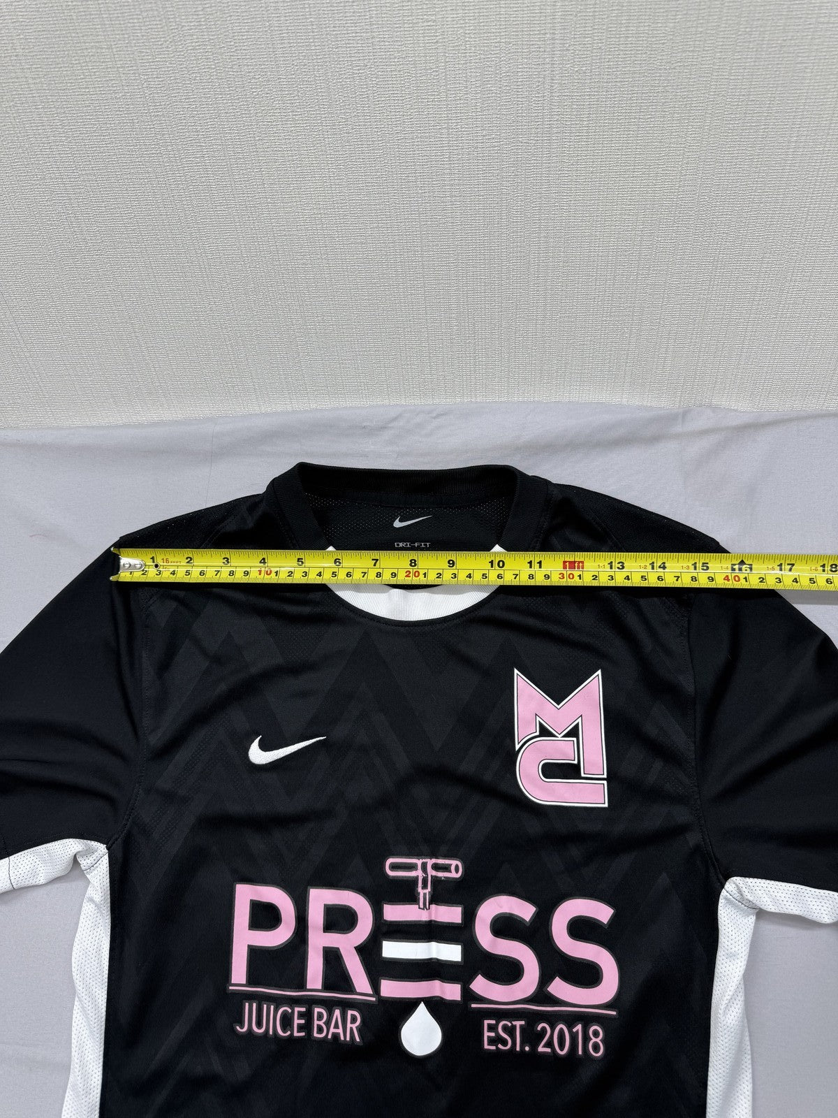 Nike Men's Small Black Soccer Jersey Dri-FIT Short Sleeve Crewneck
