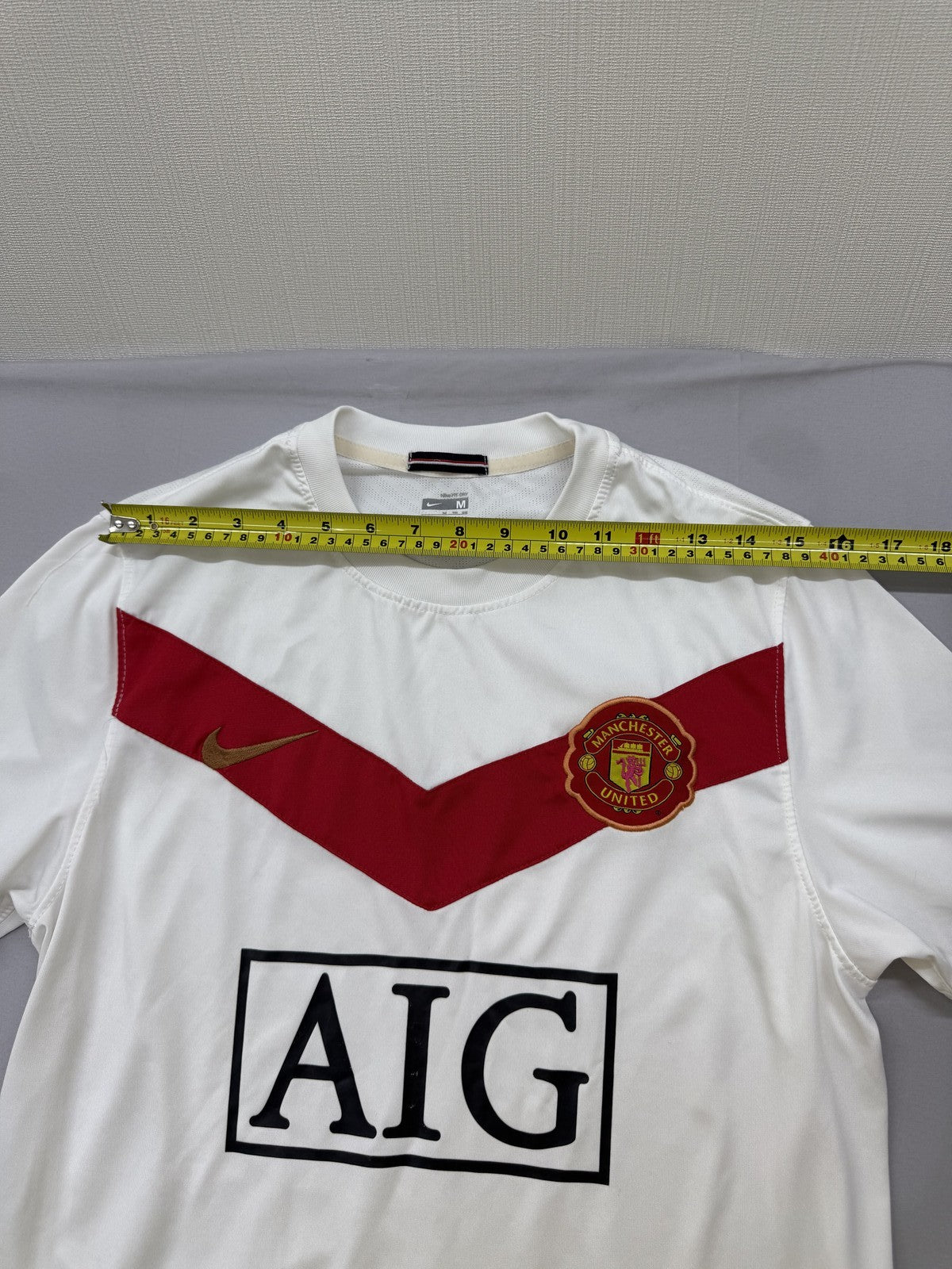 Nike White M Short Sleeve Polyester Jersey Crewneck Unisex