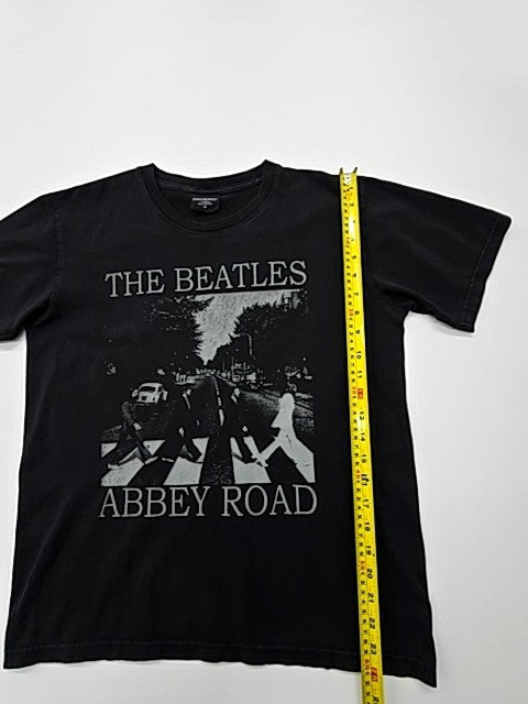 Broadway Unisex Black Music Graphic T-Shirt Size M Regular Crew Neck
