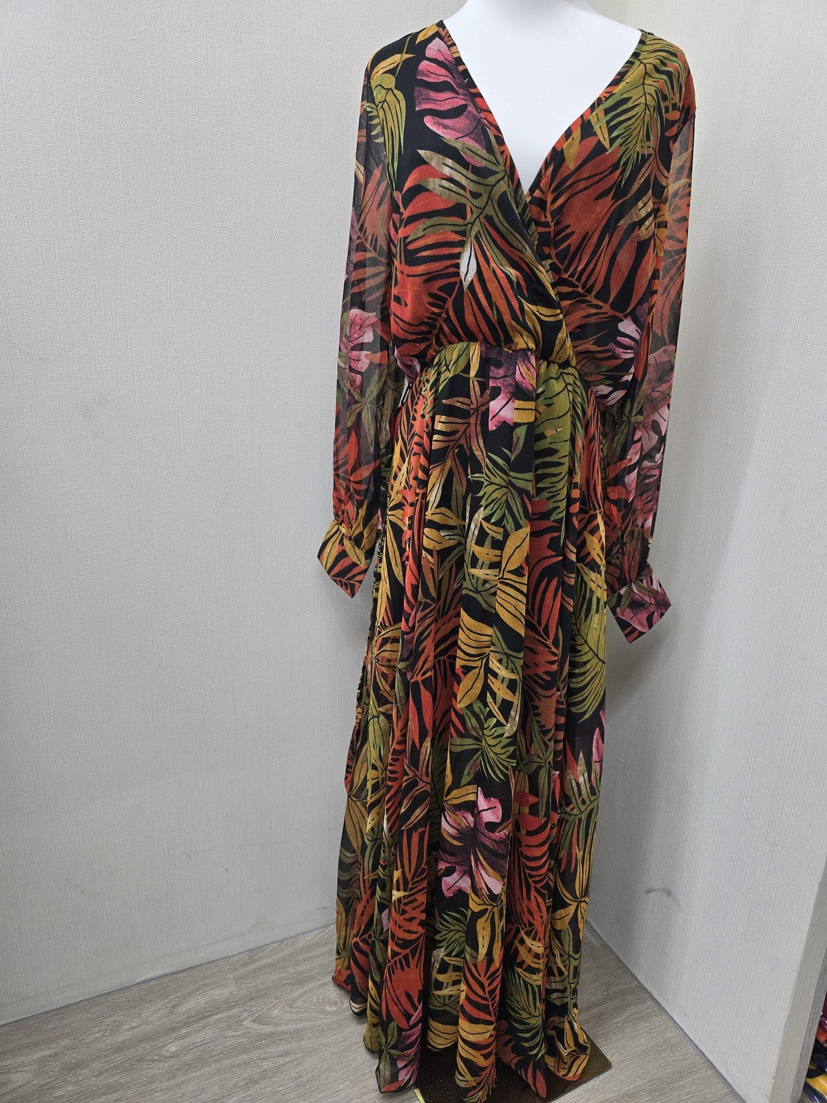 Spy Zone Exchange L Multicolor Floral Chiffon Maxi Long Sleeve V-Neck Dress