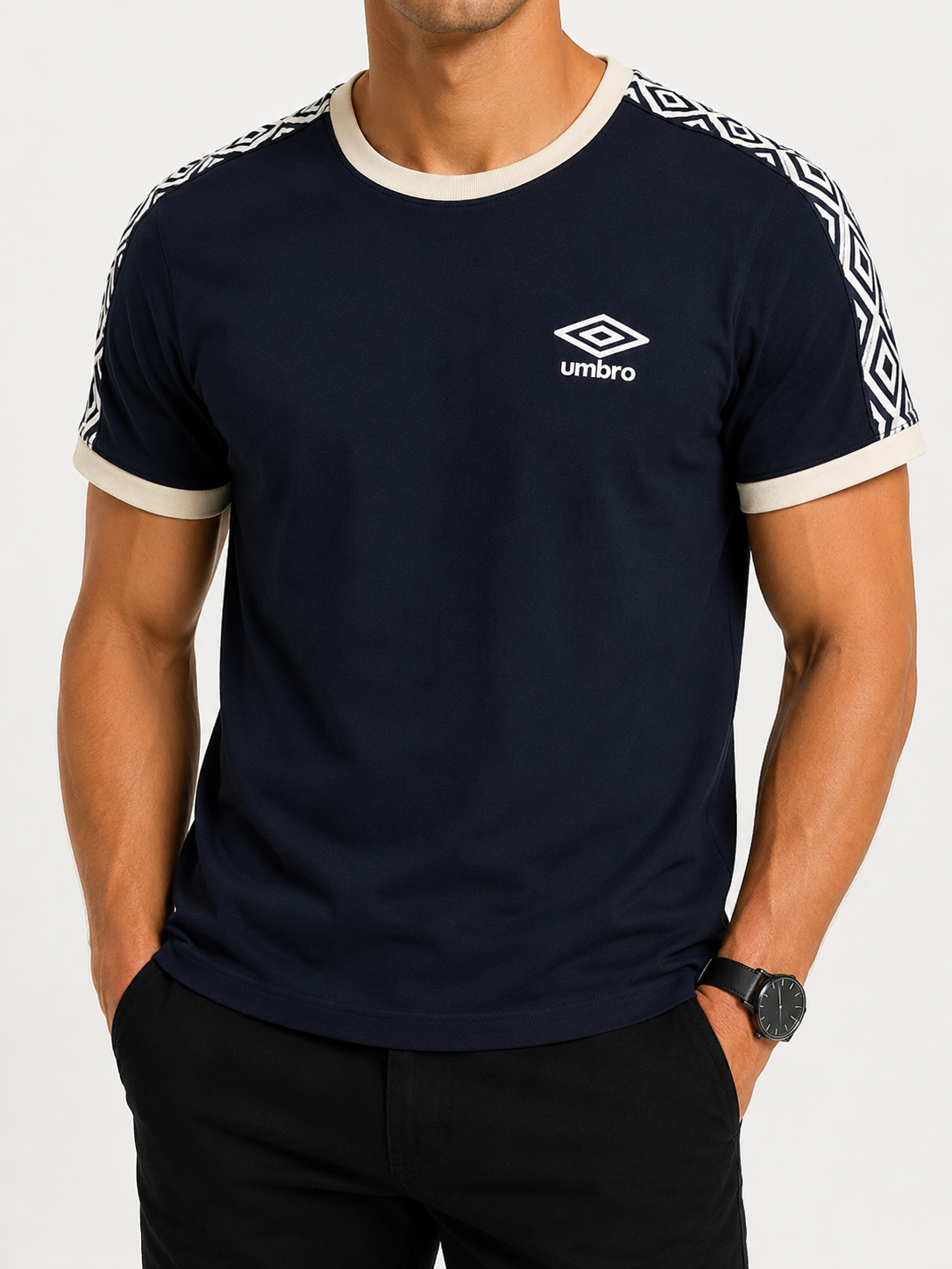 Umbro Boys Blue T-Shirt size S product image 1