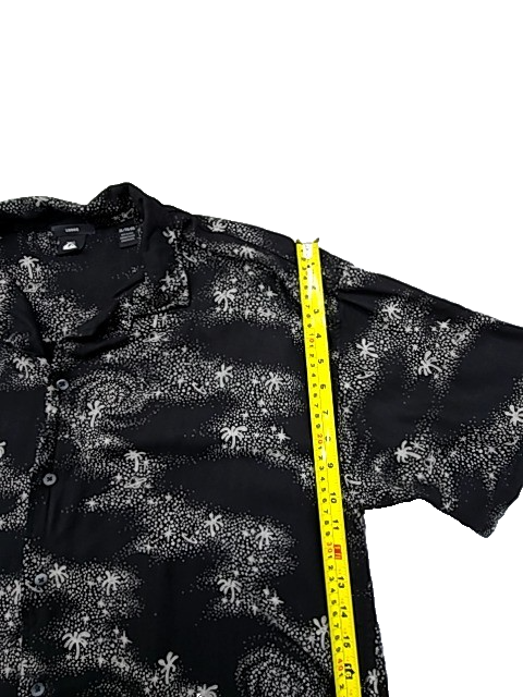 Quiksilver Men's Black Spiral T-Shirt Size XL