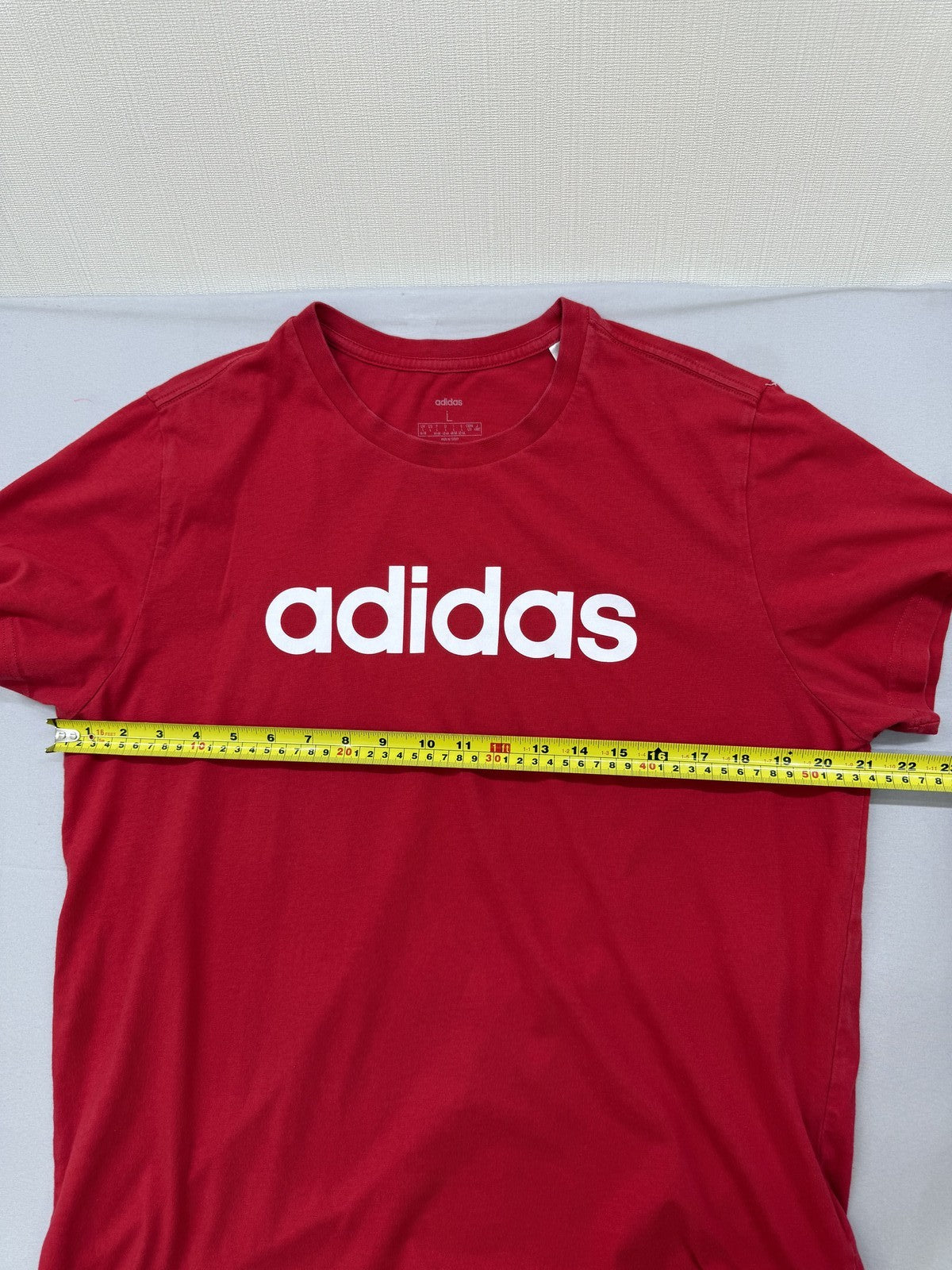 Adidas Red Short Sleeve Crewneck T-Shirt L Regular Unisex Adult