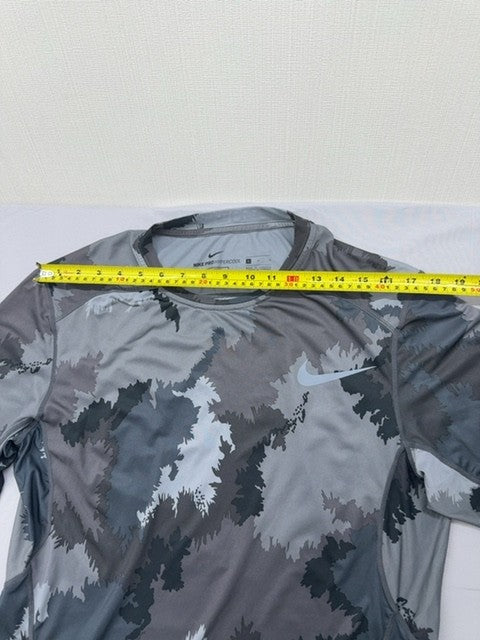 Nike Pro HyperCool Grey Camo Fitted L Men T-Shirt