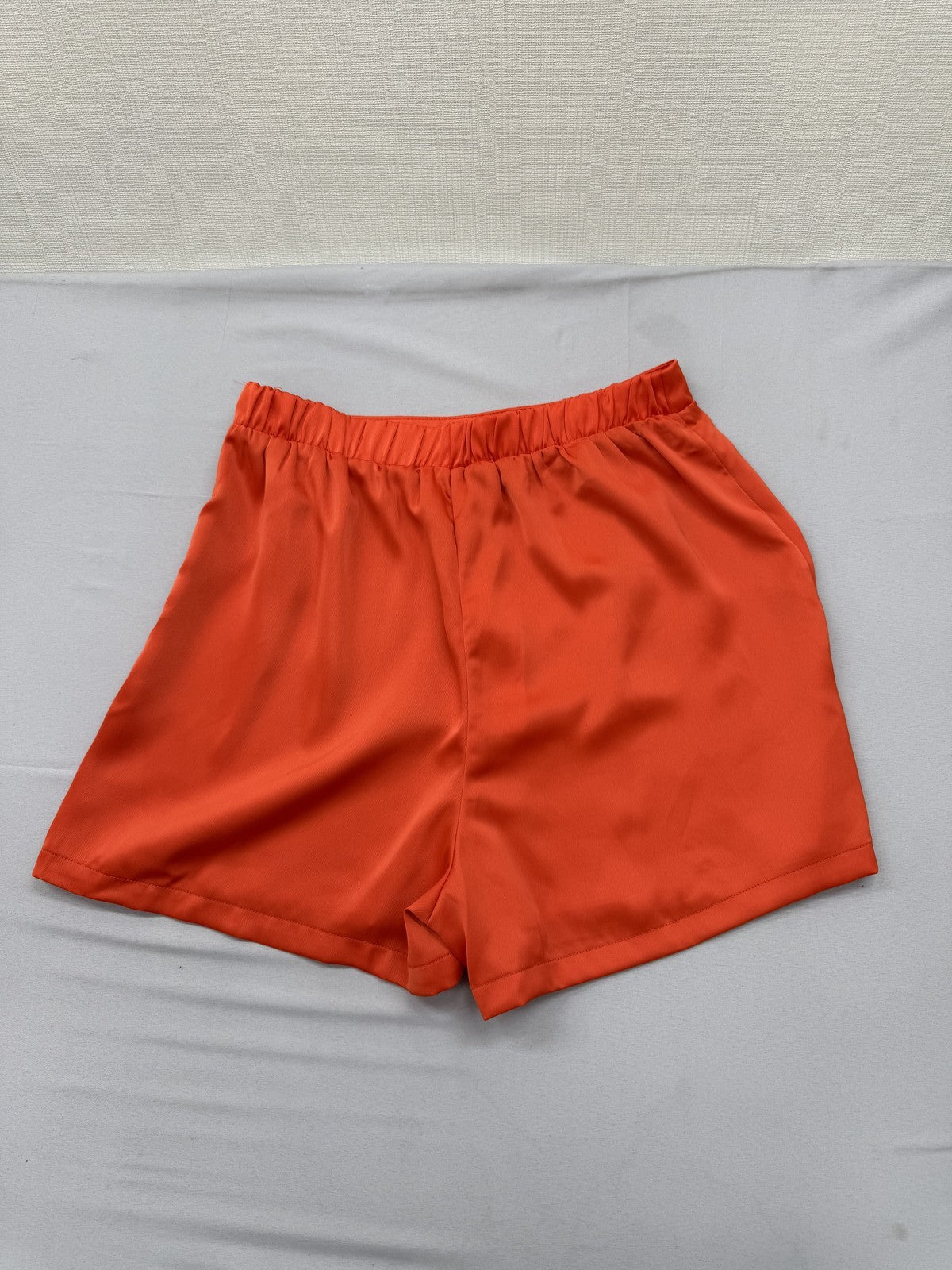 Sinsay Orange Pleated Woven Shorts Women Size L Elasticated Waist