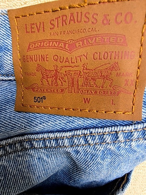 Levi's Men's 501 Light Blue Distressed Jeans W25 L32 Vintage