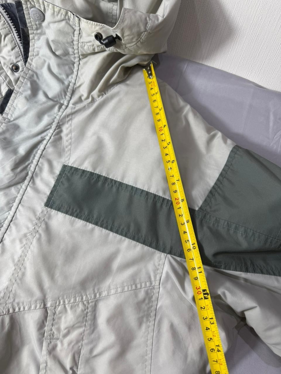 Columbia Men's Small Hooded Winter Jacket Off-White Grey Outdoor Coat