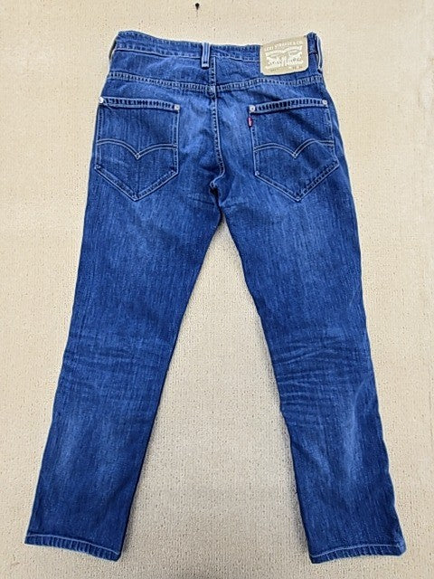 Levi's Men's Jeans – Size M, Slim Fit – Ref ACAFB