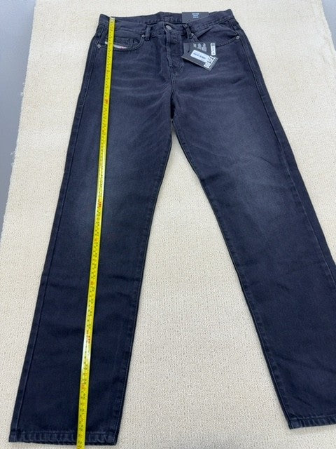 Diesel 2020 D-Viker Straight Jeans Black 30x32 Regular Fit