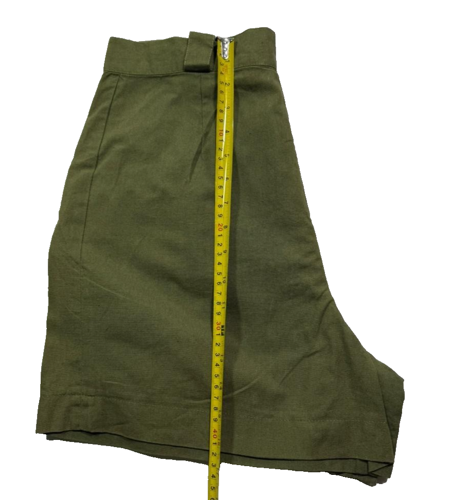Ladies Green Cotton/Linen Blend Shorts Size 42