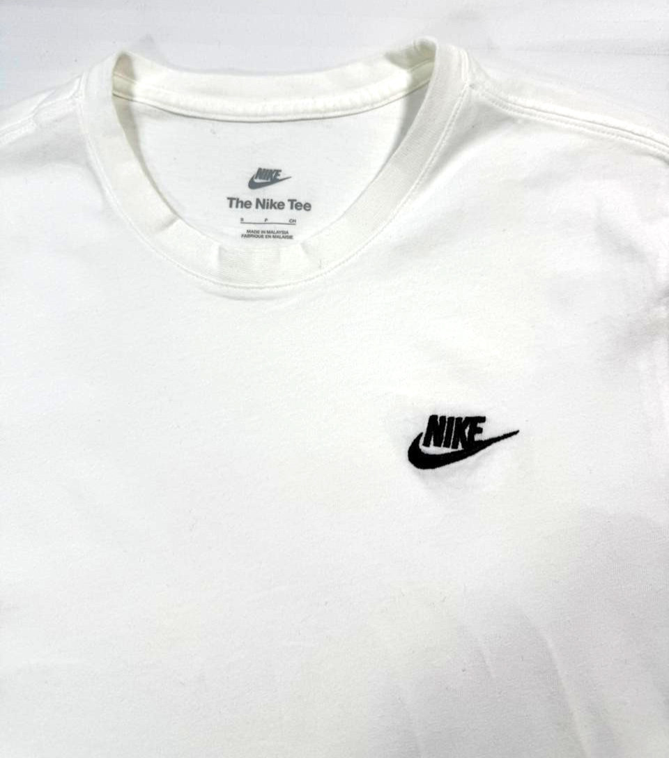 Nike Sportswear Club Men's T-Shirt - Size S
