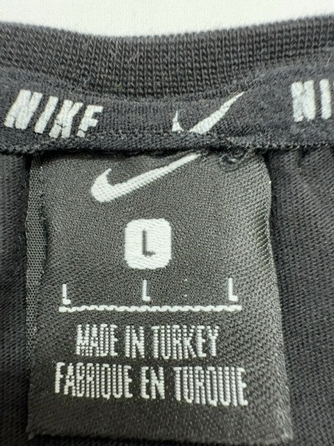 Nike Boys Black T-Shirt size L product image 4