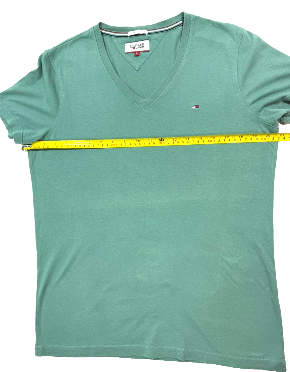 Tommy Hilfiger Regular Fit V-Neck T-Shirt In Green - L