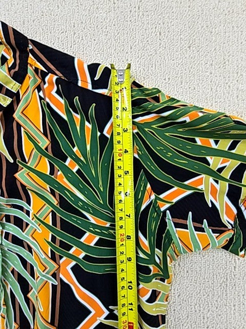 Live Men's Multicolor Hawaiian Aloha Shirt Size M Short Sleeve
