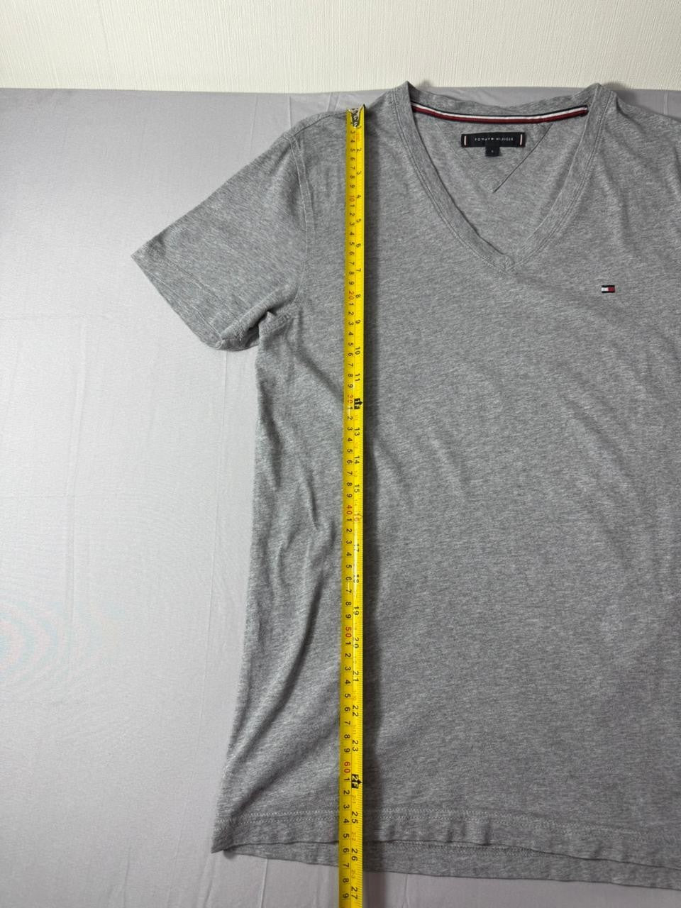 Tommy Hilfiger Men's V-Neck T-Shirt Grey Size S Small Short Sleeve