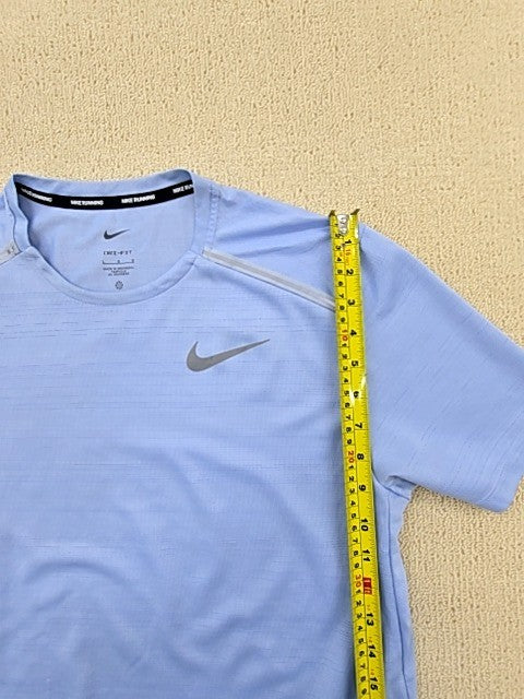 Nike Men's Light Blue Dri-FIT Short Sleeve T-Shirt Size L