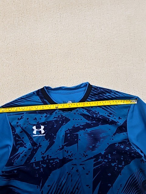 Under Armour Men's Blue Abstract Mesh Short Sleeve Jersey Crewneck