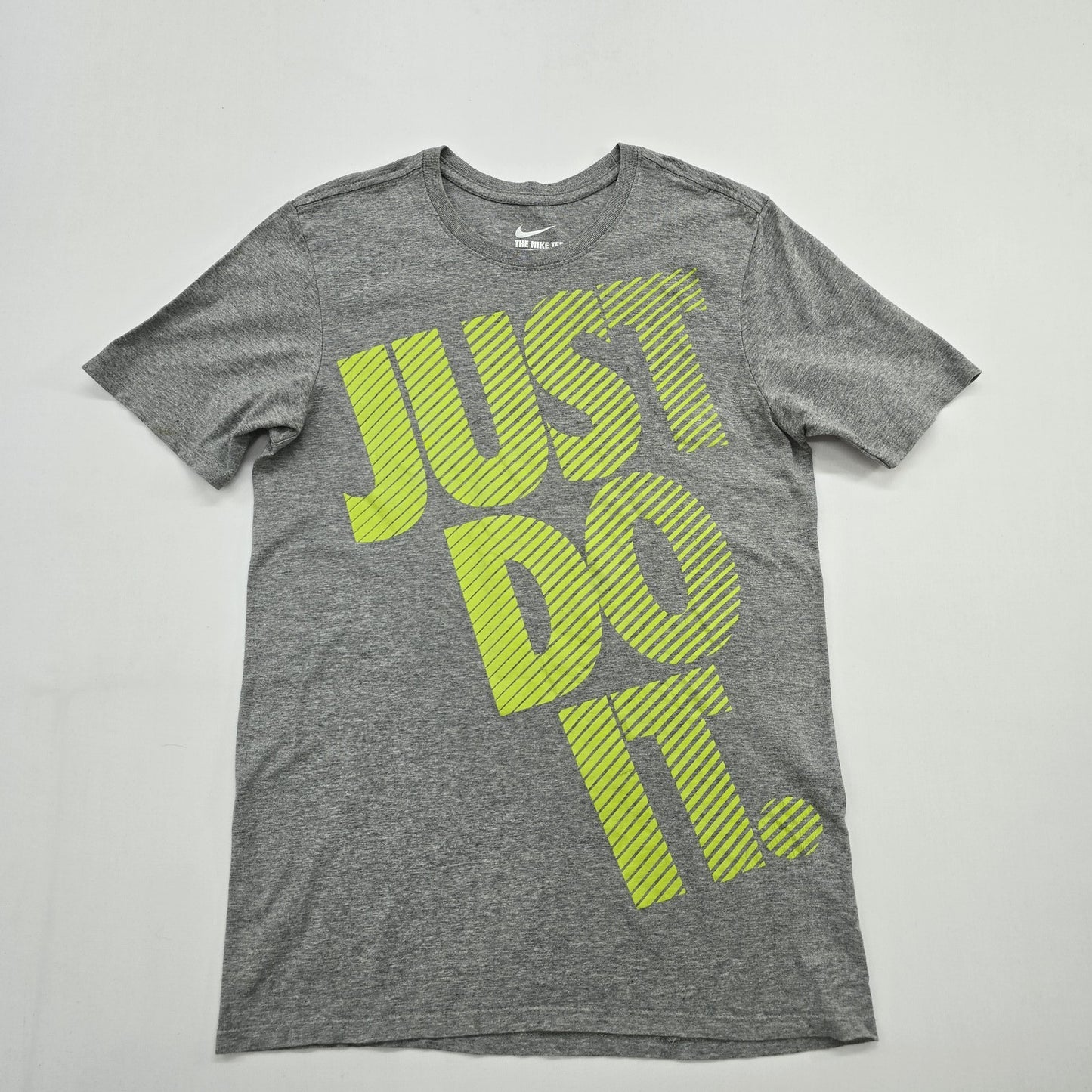 Nike Boys Gray Athletic Cut Logo T-Shirt Big Kid Size S