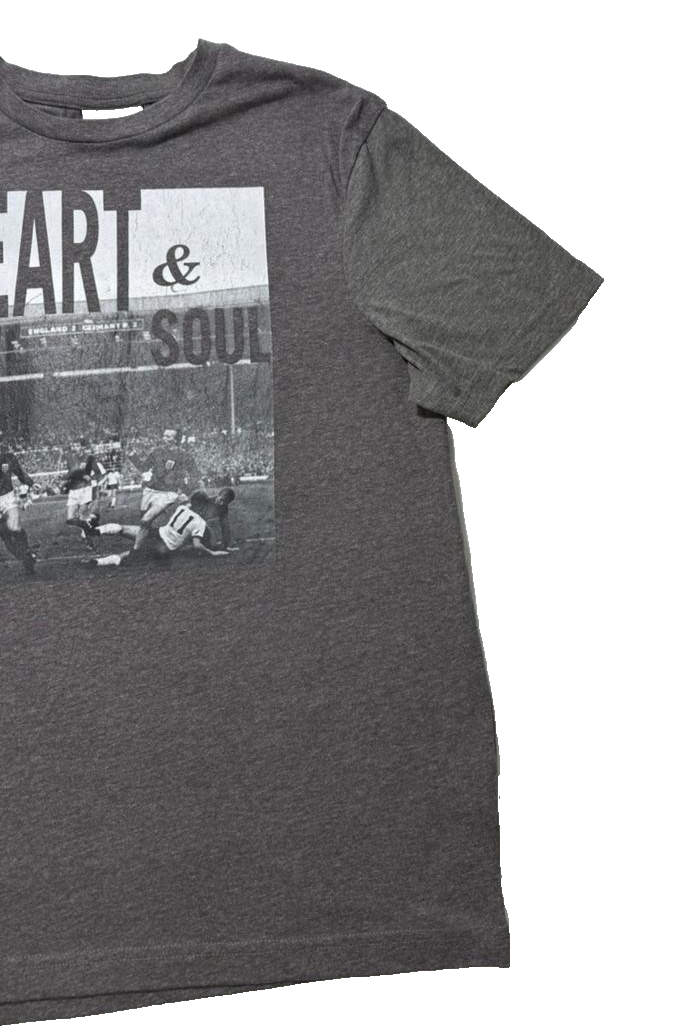 Umbro Men's "Heart & Soul" Graphic T-Shirt Gray - Size S