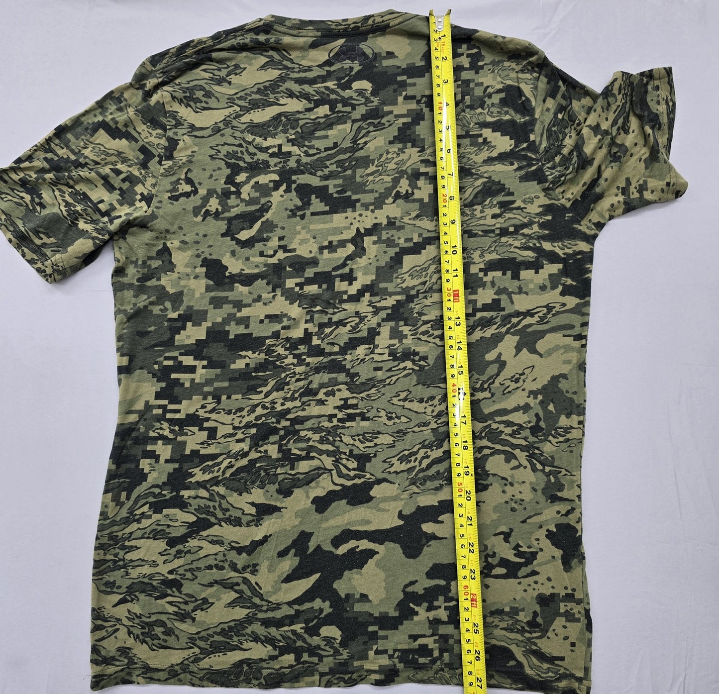 Under Armour Men's Camo Short Sleeve Crew Neck Tee Loose Fit M Cotton