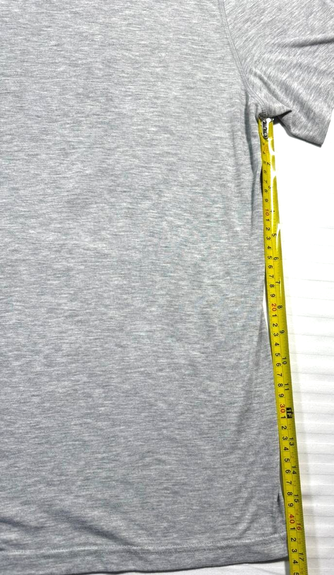 Grey Reebok Graphic Series Men's T-Shirt Made With Sweat-Wicking Fabric - Size M