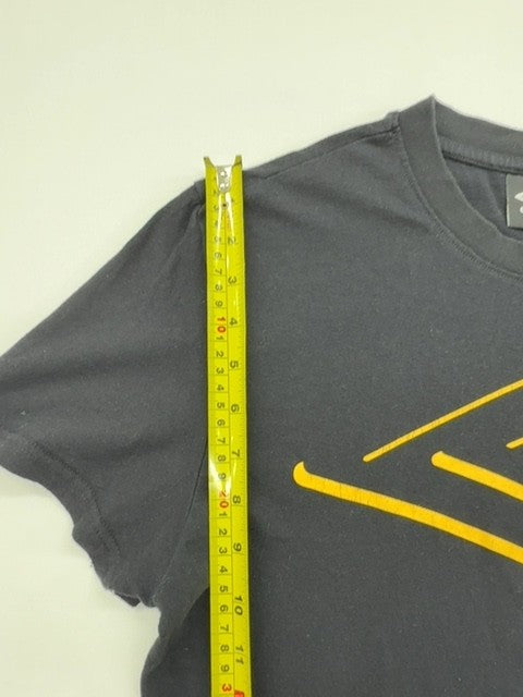 Umbro Boys Black T-Shirt size L product image 6