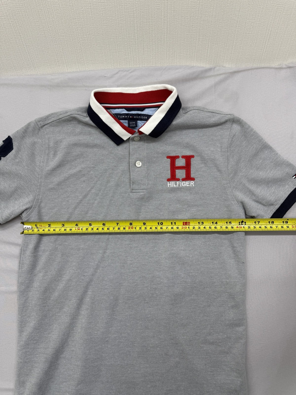 Tommy Hilfiger Men's Gray Short Sleeve Polo L Contrast Collar Embroidered