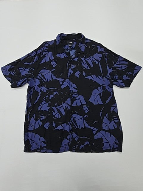 H&M Men Black Shirt size M product image 1