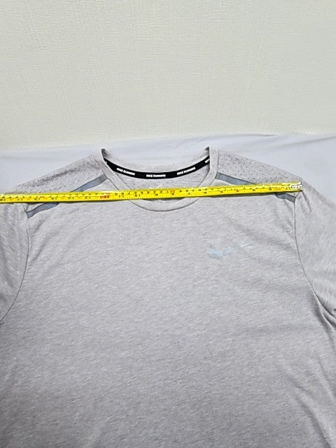 Nike Men's Grey Dri-FIT Fitness T-Shirt Size L