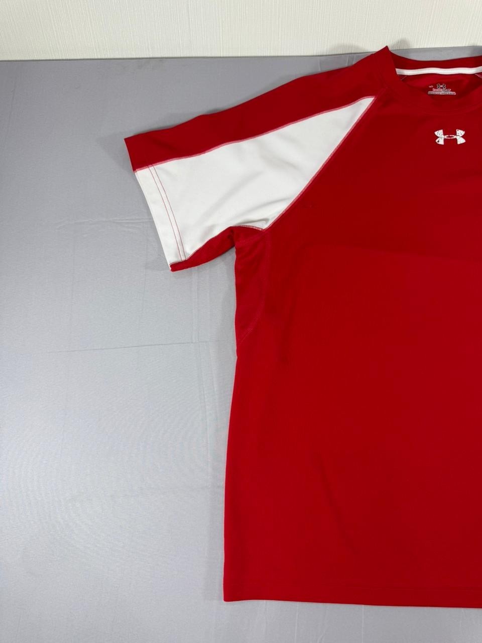 Under Armour HeatGear Men's Red Athletic T-Shirt Size L Sports Tee