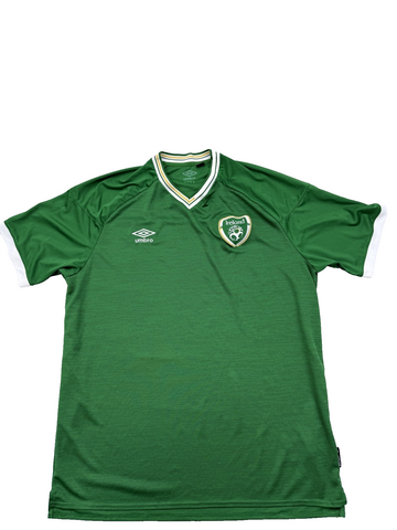 Umbro Men XXL Green V-Neck Jersey Short Sleeve Polyester White Cuffs