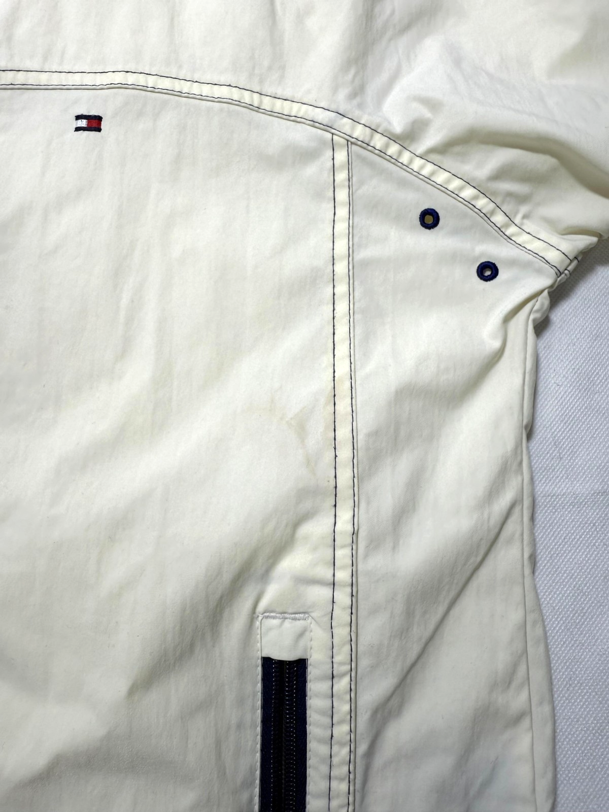 Tommy Hilfiger Men's Lightweight Active Water Resistant Hooded Rain Jacket - S